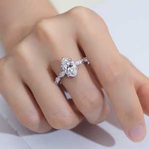 Joyería Messi MSR-1326 Oro Blanco de 18K con Diamante Cultivado en Laboratorio de 2.0CT, Anillos de Boda de Lujo para Mujer - Product Image 3