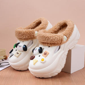 Pantoufles à talons épais pour femmes, couleur beige, avec doublure en polaire, antidérapantes, chaudes et confortables, chaussures à bout fermé, à enfiler, automne et hiver - Product Image 5