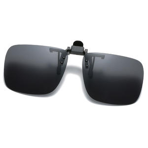 <span class=keywords><strong>Lunettes</strong></span> de soleil TAC à clipser <span class=keywords><strong>pour</strong></span> vision nocturne, monture métallique rabattable sans cerclage, à porter sur des <span class=keywords><strong>lunettes</strong></span> de vue, <span class=keywords><strong>pour</strong></span> hommes et femmes, ajustement compact <span class=keywords><strong>pour</strong></span> l'extérieur - Product Image 2