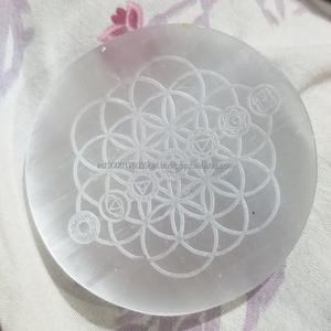 Cristaux de pierres d'agate naturelle Pierre de sélénite Agate de guérison Sélénite graver Plaque de chargement en sélénite naturelle Dessous de verre - Product Image 5