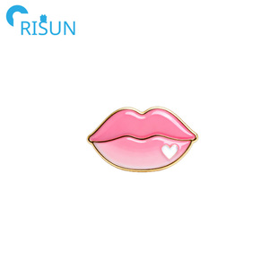 卸売り口唇レッドピンクリップスティックエナメルピンカスタムロゴリップスティックピンフェミニズムセクシー口唇エナメルラペルバッジブローチ - Product Image 6