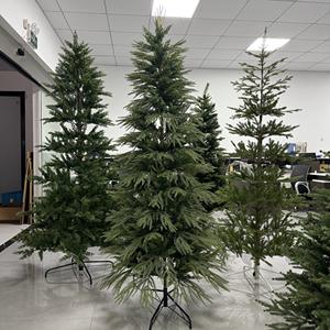 Fabricant comme <span class=keywords><strong>un</strong></span> véritable <span class=keywords><strong>sapin</strong></span> PE à charnière neuf 150cm 180cm 210cm <span class=keywords><strong>sapin</strong></span> de Noël artificiel en épicéa mince en matériau PE pour l'affichage des fêtes - Product Image 5