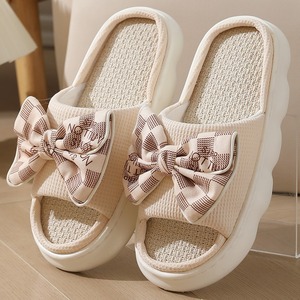 Chaussons d'intérieur avec caractéristiques antidérapantes et anti-odeurs en EVA, adaptés aux hommes et aux femmes en été - Product Image 6