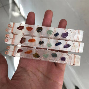Produk Penyembuhan Spiritual Terbaru: Tongkat Selenite Mentah Berlapis Kawat dengan 7 Manik-Manik Chakra Alami untuk Meditasi - Product Image 5