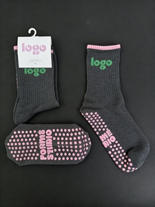 <span class=keywords><strong>Chaussettes</strong></span> de yoga pour femmes POPSOX, design personnalisé, faible MOQ, respirantes, pour fitness et Pilates, antidérapantes, avec grip personnalisé. - Product Image 5