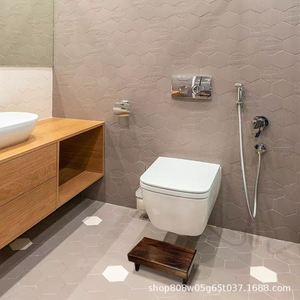 เก้าอี้เด็กไม้เนื้อแข็ง LY-25726 สีเรโทร พับเก็บได้ พกพาสะดวก ใช้ในบ้าน ใช้ข้างเตียง สำหรับเด็ก ผู้ใหญ่ ผู้สูงอายุ - Product Image 1