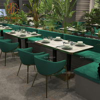 Café de luxe Salle à manger Café Mobilier Chaises en velours vert avec dessus de table en marbre et canapé Canapé Cabine pour restaurant