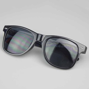 En Stock Date Élégant Lunettes De Soleil 2024 Femmes Hommes De Luxe Nuances Carré À La Mode En Gros Noir Lunettes De Soleil Avec Logo Personnalisé - Product Image 4
