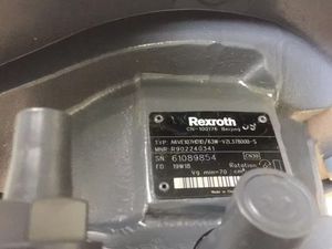 Pièces mécaniques pour équipement d'ingénierie de foreuse rotative GFT60-86 A6VE107 GFT80W, moteur et réducteur - Product Image 3