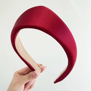 Nouveau Bandeau Triangulaire Uni Couleur Unie Style Rétro Britannique Européen et Américain Accessoire Cheveux pour Femme - Product Image 3