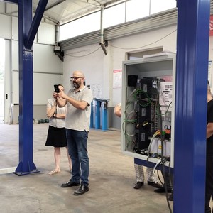 木制托盘和木板的PLC系统自动堆垛机 - Product Image 2