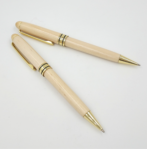 Bolígrafo de madera de arce hecho a mano con punta de bola - Product Image 2