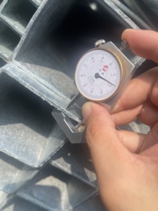 Tubo de Acero Cuadrado Pre Galvanizado con Recubrimiento de Zinc por Inmersión en Caliente, Sección Hueca, Tubo Rectangular Galvanizado de 20x40 - Product Image 2