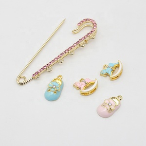 Детская булавка, серебристые, золотистые, полностью горный хрусталь, эмаль, маленькая обувь, посеребренные подвески для детей, булавки - Product Image 1