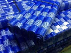 Rotoli di Telo in PE A5 Cina, A12 Corea 2 X 100 M, Rotolo di Tessuto in PE Blu per Teloni Tessuto su Telai a Getto d'Acqua - Product Image 6