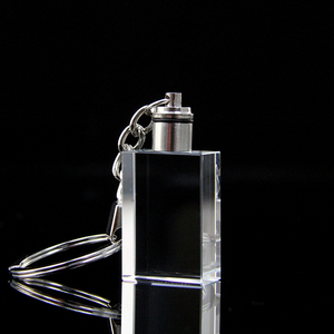 <span class=keywords><strong>Porte</strong></span>-clés LED en cristal K9 pas cher avec gravure intérieure, cube en verre transparent <span class=keywords><strong>personnalisé</strong></span> avec boîte cadeau - Product Image 4