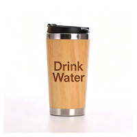Bouteille d'eau isotherme à double paroi en acier inoxydable 304 avec coque en bambou et logo gravé au laser, cadeau d'entreprise, vente en gros.