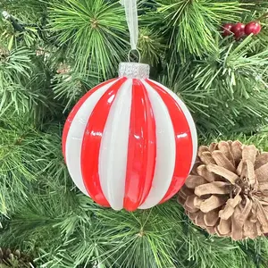 Wholesale Striped Glass Ornaments Christmas Custom Hand-painted Home Crafts Red And White Striped Glass Ball Ornaments