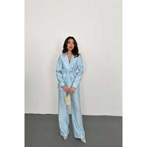 Conjunto de Chaqueta y Pantalones Azules con Cinturón Estilo Oficina para Mujer, Colección Brillante al por Mayor - Product Image 4