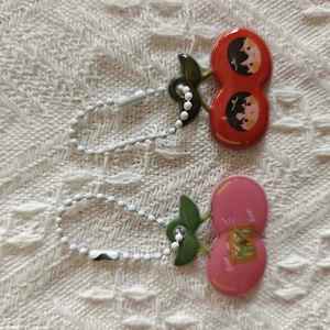 Mothers Day Gift UV Printed PVC Keychain Acrylic Beaded Phone Case Pendant Mini Bottle Design with Unique Style - Product Image 4