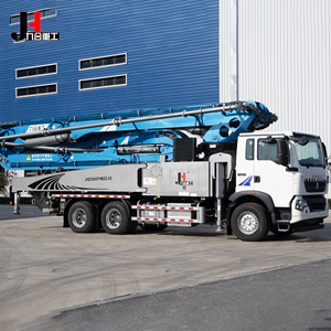 Vente directe d'usine Nouvelle <span class=keywords><strong>pompe</strong></span> à béton mobile Mini <span class=keywords><strong>camion</strong></span> à béton <span class=keywords><strong>avec</strong></span> flèche de 17m-70m Camions à béton à vendre - Product Image 1