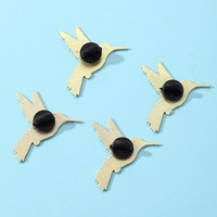 Broche originale de la série Hummingbird en alliage de zinc, exquise et dynamique, pour vêtements, sacs, trousses, avec motif d'oiseau imprimé en émail