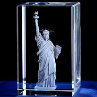 Honneur de cristal 3d Laser cristal Cube Statue de la liberté New York Touristique Souvenir Sculpture Laser graveur artisanat