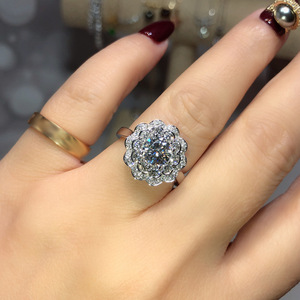Anello a Doppio Strato con Zirconia Cubica per Donne, Fascia Impilabile alla Moda con Stile Elegante - Product Image 3