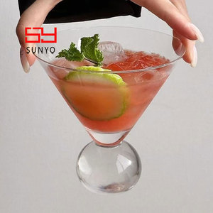 Verre à martini sans pied SUNYO en cristal sans plomb de haute qualité, transparent, avec base personnalisable, pour cocktails. - Product Image 5