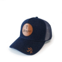 Personnalisé en usine Tissu Denim de haute qualité 5 Panneaux 2 Stripe Deep Fit Profil haut Joint en cuir vierge Campagne Casquette de camionneur
