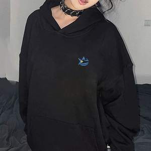 เสื้อฮู้ดพิมพ์ลายมหาวิทยาลัย ซีรีส์ฤดูหนาว 2025 สไตล์ลำลองแนวสตรีท ลายเส้นคู่ พิมพ์ซิลค์สกรีน ลายพื้นเรียบ - Product Image 3