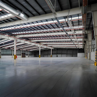 Structure moderne à ossature en acier de grande capacité Entrepôt préfabriqué Bâtiment Atelier Garage Hangar Supermarché École Résistant au feu Eau