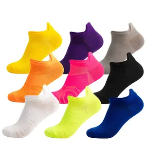 Jingwen OEM professionnel Sports de plein air Fitness chaussettes de course hommes femmes séchage rapide mince bouche peu profonde été bateau chaussettes