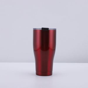 Vaso Térmico Curvo de 20oz con Recubrimiento en Polvo Degradado, Doble Pared, Aislamiento al Vacío, con Tapa Desmontable 2 en 1 - Product Image 6