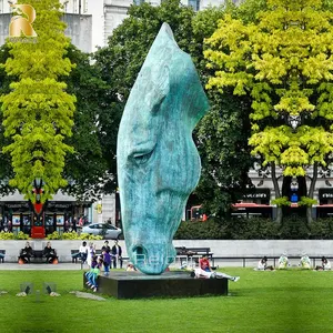 Moderne berühmte Bronze-Pferdekopf skulptur im Freien