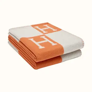 Hot Selling H letter Blanket Acrylic Fibres Knitting Blankets All Season Black Orange Gray H Letter Throw Luxury Throw Blanket