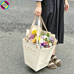 Sac en papier conique personnalisé pour fleurs, avec logo estampé à chaud, sac de transport portable pour bouquets, idéal pour les fleuristes - Product Image 1