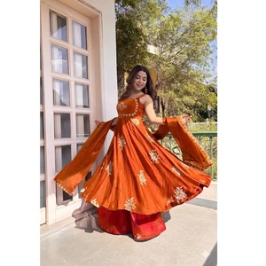Robe en satin de qualité supérieure avec pantalon et dupatta, tenue ethnique de créateur pour fêtes, mariages et festivals à bon prix - Product Image 1