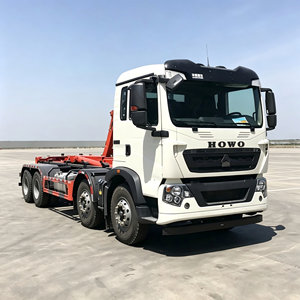 Camion benne à benne basculante HOWO 8X4 Diesel Euro 5 avec cabine blanche et système de bras de levage rouge - Product Image 4