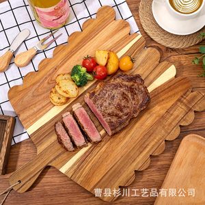 Tabla de cortar de madera de acacia con mango, forma rectangular, para queso, pizza, carne, fruta, pan, repostería y uso en charcutería. - Product Image 2