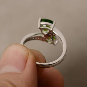 Colgante de Esmeralda Q588, Plata 925, Corte Pera, Engaste de Garras, Joyería Romántica para Compromiso de Mujer - Product Image 3