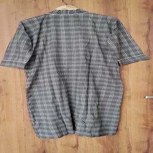 Robe kimono en coton bleu grande taille, imprimé floral fait main, disponible en gros - Product Image 3