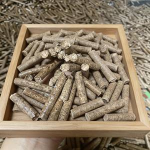 Granulés de bois de caoutchouc de haute densité de qualité supérieure en provenance de Thaïlande, combustible biomasse pour chauffage énergétique propre et approvisionnement à l'exportation - Product Image 2