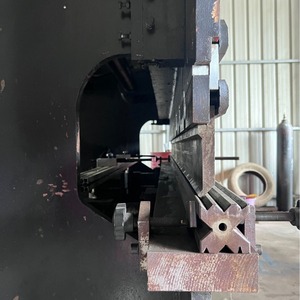 Prensa plegadora CNC semiautomática WD67J-90, dispositivo de curvado de metal para la fabricación de marcos de puertas - Product Image 6