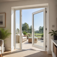 Porte à battant moderne en PVC sur mesure avec double vitrage trempé, charnière dissimulée et verrou multipoints pour entrée de patio extérieur