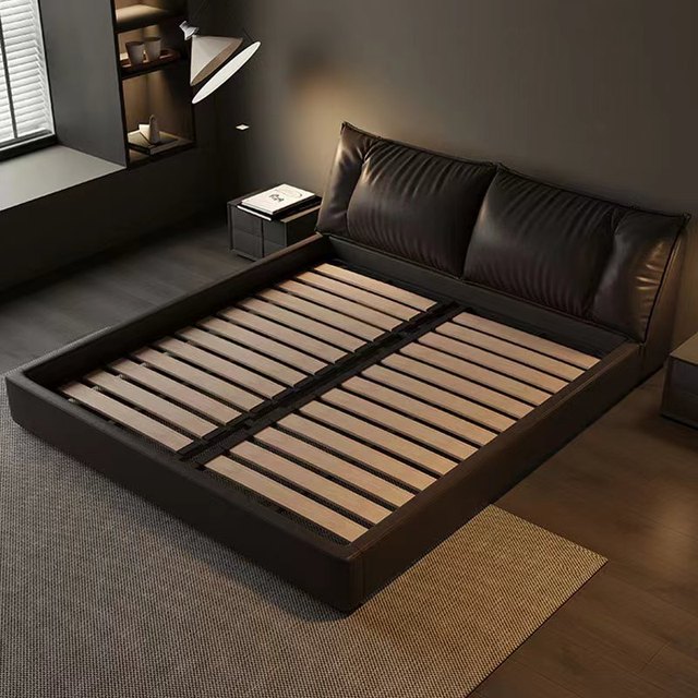 Italian Minimalist Leather Double Bed 2*2 Meters Upholstered Bed for Master Bedroom for Hotels Apartments Villas