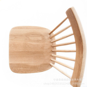 Chaise de salle à manger en bois massif, couleur chêne blanc naturel, style Windsor moderne et minimaliste, design ergonomique pour salle à manger et bureau - Product Image 3