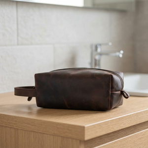 Étui à cosmétiques vintage en cuir de taille moyenne avec fermeture éclair, poignée souple et durable, portable pour le voyage - Product Image 4