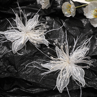 H665 DIY Accessoires de décoration de mariage : Pince à cheveux et broche en dentelle blanche pure, plumes, perles, cristaux et fleurs torsadées