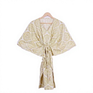 Kaftan court vintage indien fait main, imprimé floral, écologique, lavable, vêtement de nuit naturel, robe kimono, kaftan court - Product Image 1